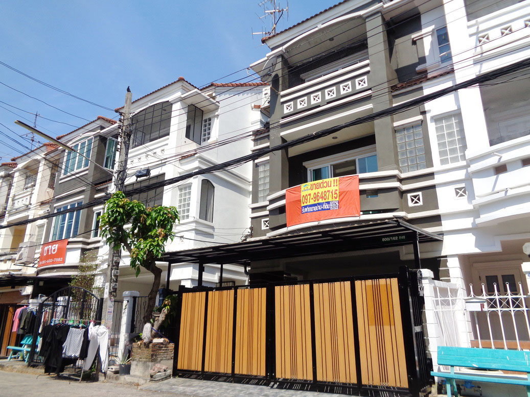 รูป 🚩 บ้านรีโนเวท ทาวน์โฮม 3 ชั้น หลังใหญ่ โครงการ เดอะ รีโน่ นวมินทร์ ติดห้างโลตัสนวมินทร์ - รูปที่ 5/40