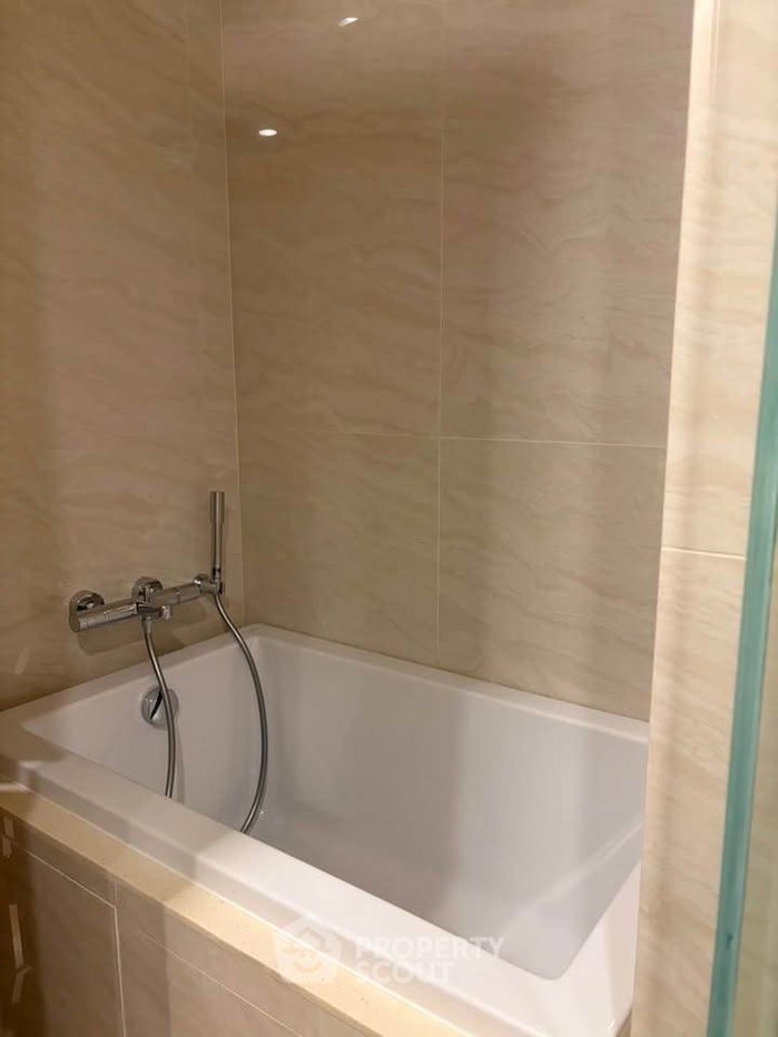picture 2-BR Condo at Noble Form Thonglor near BTS Thong Lor (ID 3300202) - 10/20