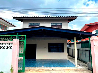 Houses for rent Bangkok : Newly Renovated Detached House for Rent – ​​Liap Khlong Phasi Charoen Fang Nuea Soi 13 (2-Story, 50 Sq. Wah, 4 Bedrooms, 2 Bathroom
