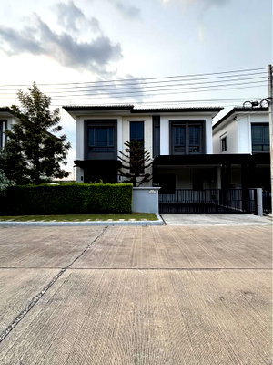 Townhouses for rent Rangsit Khlong Nung : P0943/[For Rent] Grand Pleno Phaholyothin-Vibhavadi 2 | Modern Luxury Single-Detached House