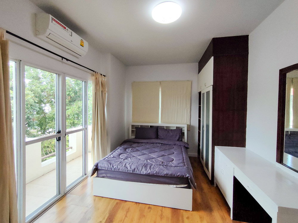 รูป บ้าน 2 ชั้นให้เช่า ติดป่าดอยสุเทพ วิวภูเขา | น้ำแพร่ หางดง เชียงใหม่ บ้านในโครงการหรู • ฟังก์ชันครบ • เฟอร์นิเจอร์ครบ • มีส่วนกลาง - รูปที่ 12/30