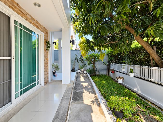 ขายบ้านเดี่ยว 4 ห้องนอน 180 ตร.ม. 51 ตร.ว. มัณฑนา พระราม 9 - ศรีนครินทร์