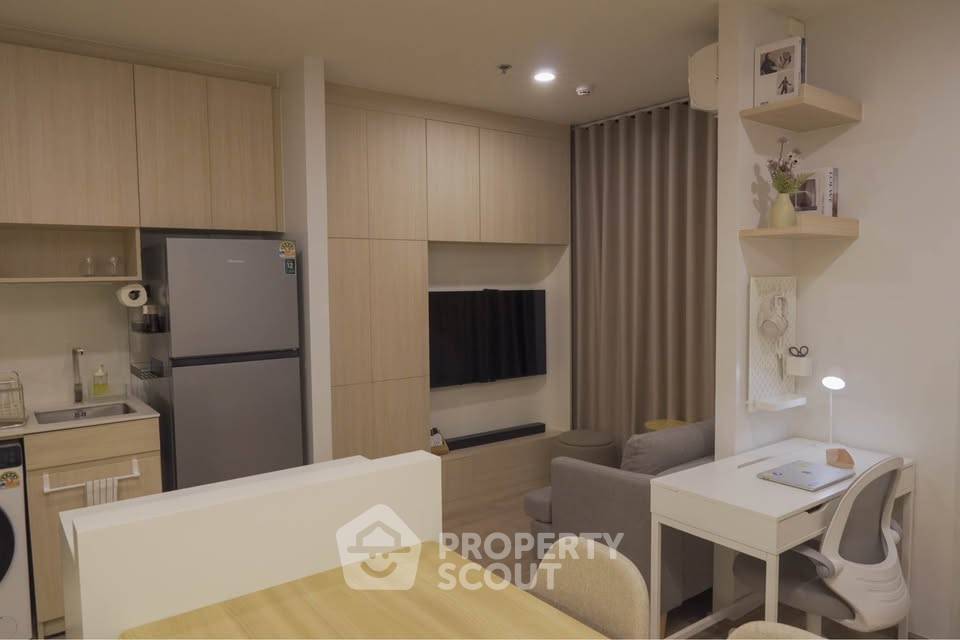 picture 1-BR Condo at Nue District R9 near MRT Phra Ram 9 (ID 3302710) - 3/15