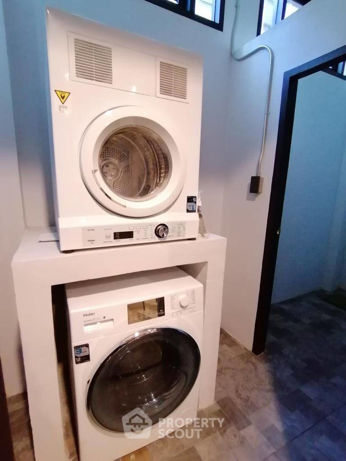 picture 4-BR House 256 Sqm Just 10m From BTS Ekkamai (ID 3298488) - 18/18