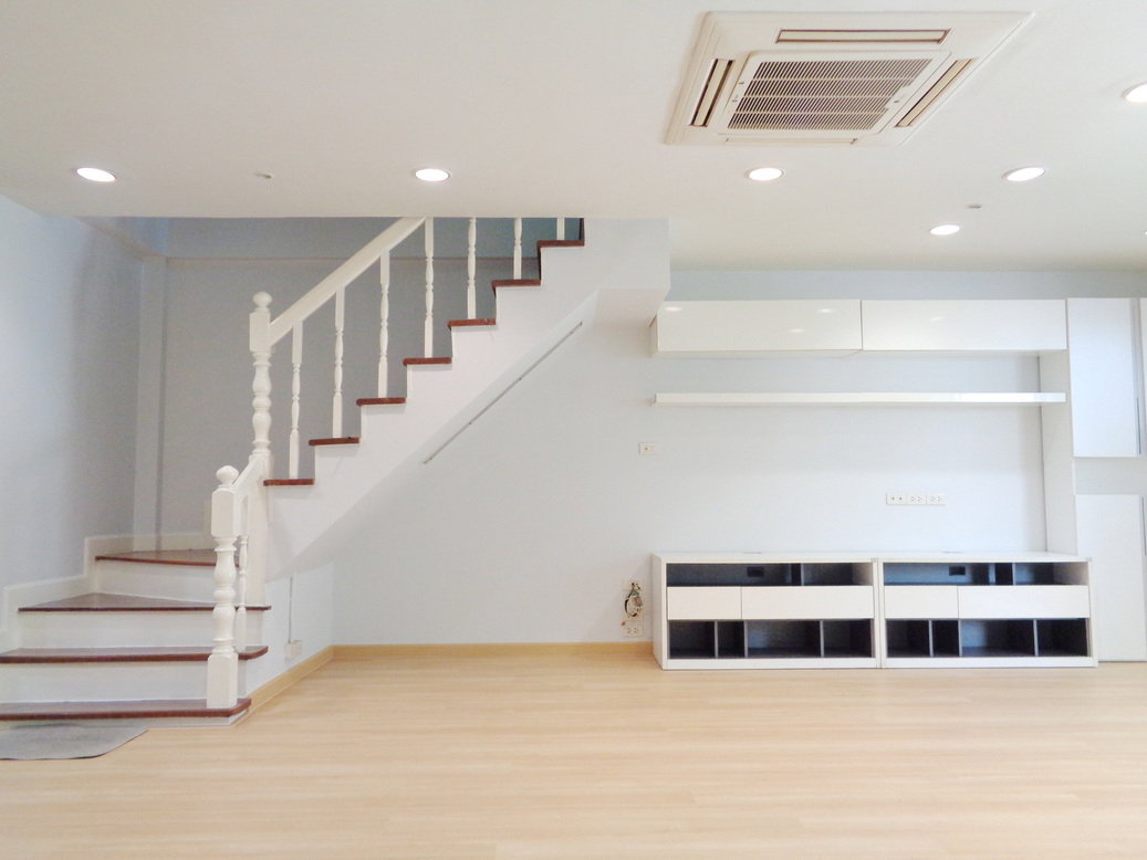 รูป 🚩 บ้านรีโนเวท ทาวน์โฮม 3 ชั้น หลังใหญ่ โครงการ เดอะ รีโน่ นวมินทร์ ติดห้างโลตัสนวมินทร์ - รูปที่ 12/40