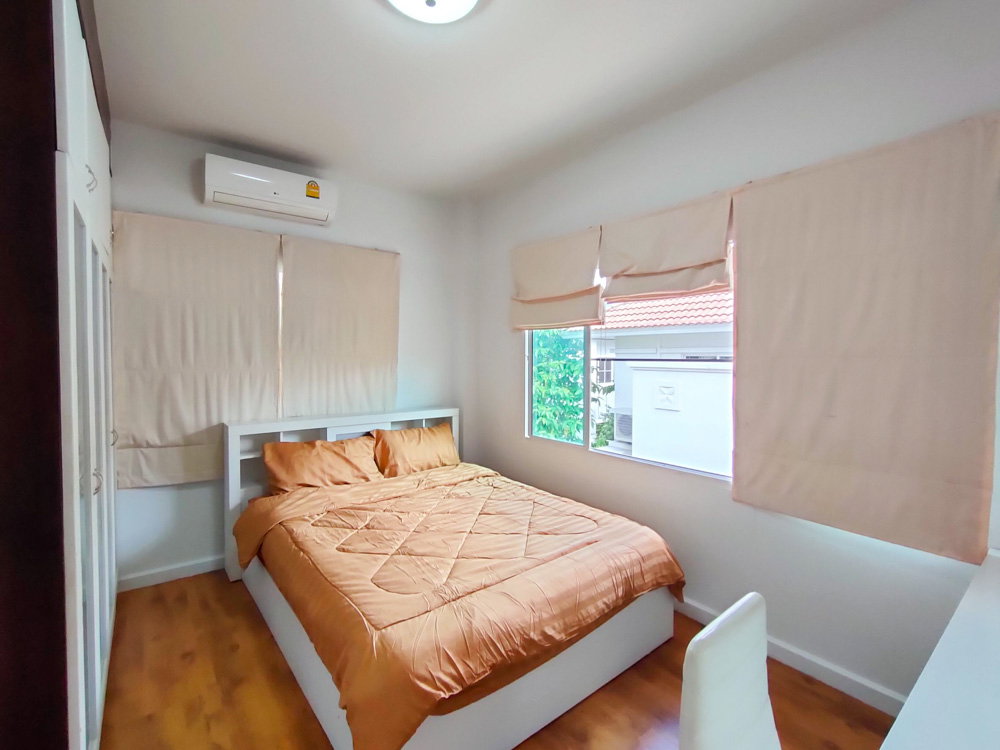 รูป บ้าน 2 ชั้นให้เช่า ติดป่าดอยสุเทพ วิวภูเขา | น้ำแพร่ หางดง เชียงใหม่ บ้านในโครงการหรู • ฟังก์ชันครบ • เฟอร์นิเจอร์ครบ • มีส่วนกลาง - รูปที่ 10/30