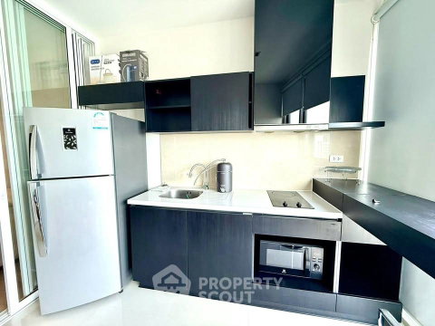 1-BR Condo at Rhythm Sukhumvit 44/1 near BTS Phra Khanong (ID 3024631)