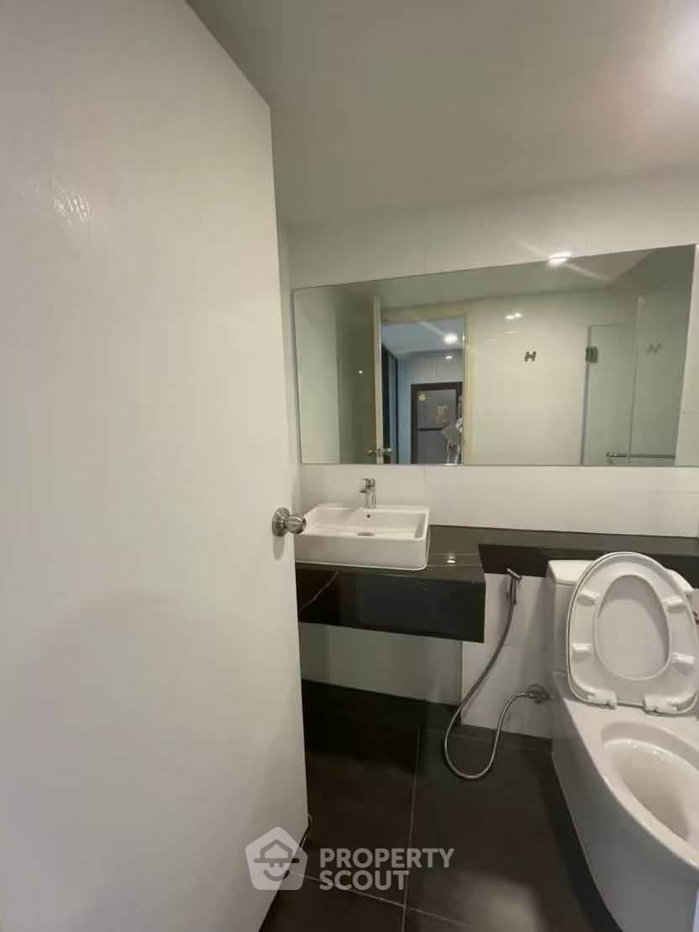 picture 1-BR At KnightsBridge Space Rama 9 Near MRT Phra Ram 9 (ID 3297214) - 7/8