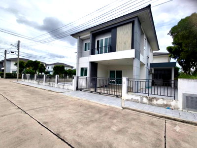 บ้านเดี่ยว เดอะ พาซิโอ พาร์ค กาญจนาภิเษก : ขายบ้านเดี่ยว เดอะ พณา เพชรเกษม - สาย 3 บ้านหลังมุม ที่ดิน 104 ตร.ว. พื้นที่ใช้สอย 183 ตร.ม. ราคา 8,000,000 บาท
