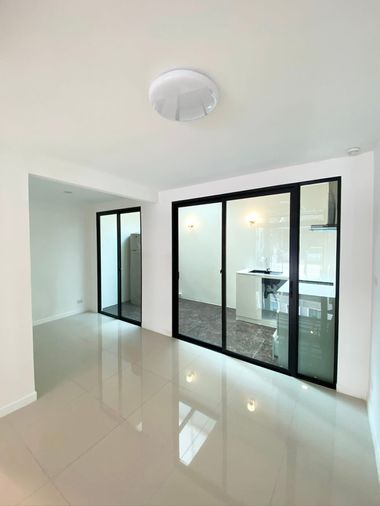 4-bed townhouse for rent, 181 sqm, 20.4 sq wah, PATIO Kallapaphruk - Sathorn