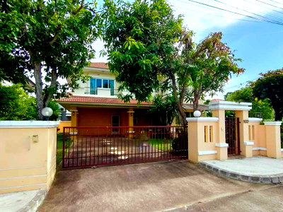 เช่าบ้านเดี่ยว เทศบาลตำบลหางดง : บ้าน 2 ชั้นให้เช่า ติดป่าดอยสุเทพ วิวภูเขา | น้ำแพร่ หางดง เชียงใหม่ บ้านในโครงการหรู • ฟังก์ชันครบ • เฟอร์นิเจอร์ครบ • มีส่วนกลาง