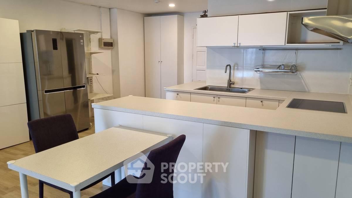 รูป คอนโด 2 ห้องนอน 128 ตร.ม. ชั้น 18 Country Complex Bangna ใกล้ BTS บางนา (ID 1739383) - รูปที่ 2/5