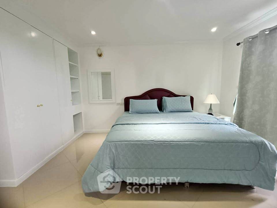 picture Pet-Friendly 2-BR At Wittayu Complex Near BTS Phloen Chit (ID 3301819) - 1/7