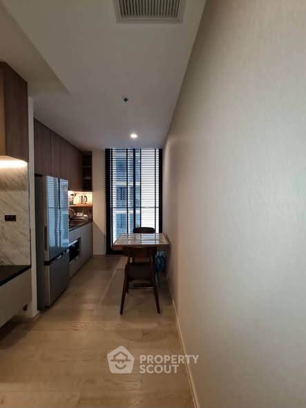 รูป ใกล้ BTS เพลินจิต 100 ม. | คอนโด 1 ห้องนอน Noble Ploenchit ชั้น 23 (ID 3302302) - รูปที่ 4/9