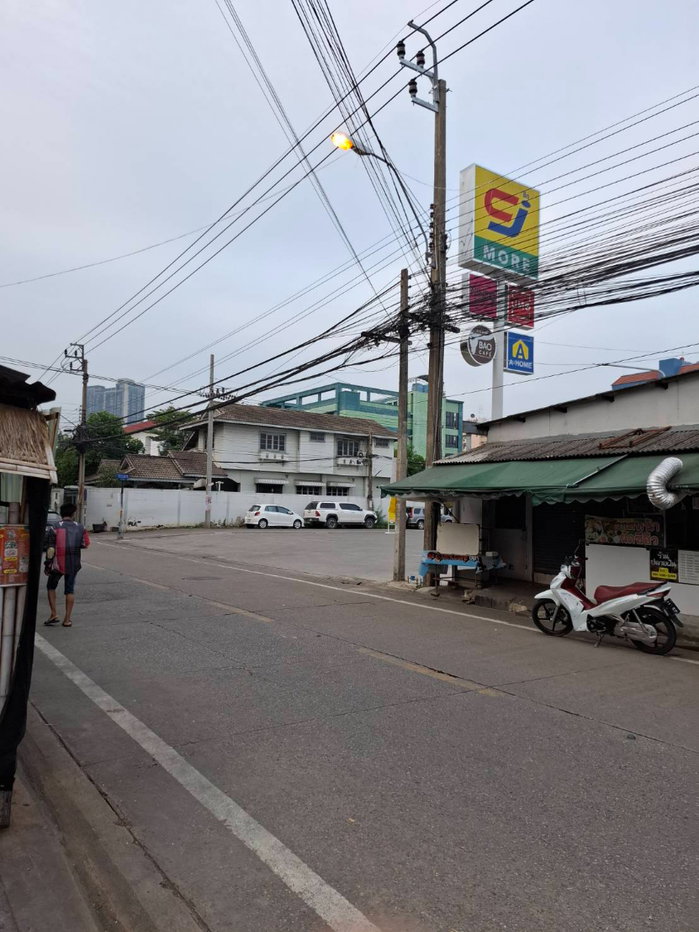รูป หลังพันธุ์ทิพย์งามวงศ์วาน 600 ม. ที่ดิน 130 ตร.ว. ทำเลแบบนี้... หลุดมาราคานี้ได้ยังไง? - รูปที่ 6/7