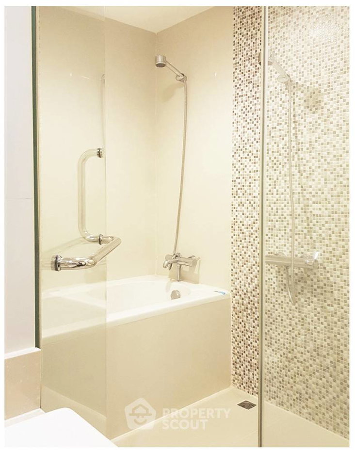 picture 15th-Floor 1-BR At The Rajdamri, 100m To BTS Ratchadamri (ID 387185) - 1/22