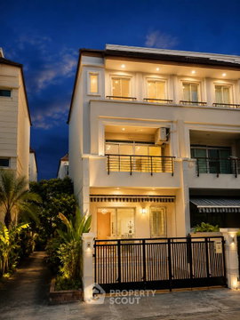 Pet-Friendly 3-BR Townhouse At The Royal Monaco Srinakarin (ID 3290367)