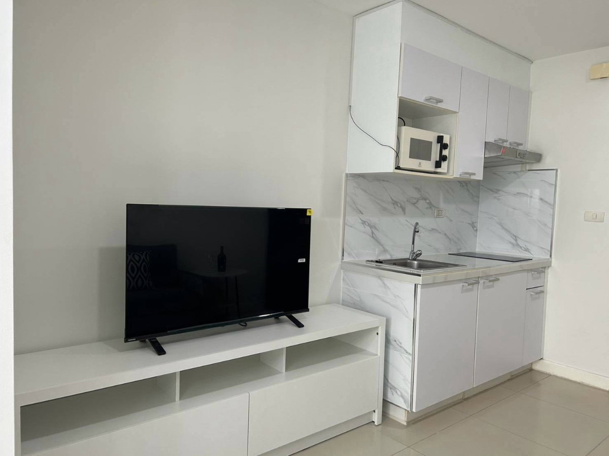 picture Shock price for rent at The Clover Thonglor - 4/9