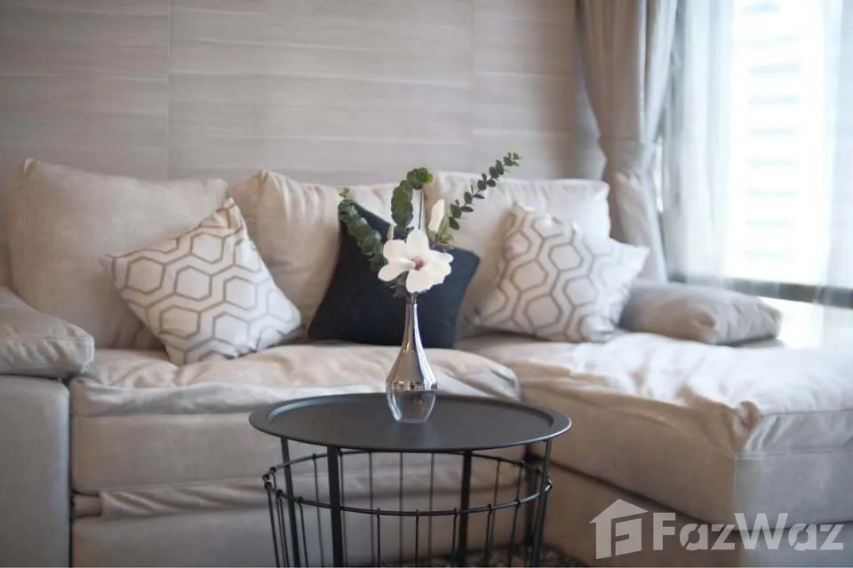 picture THE BEST LOCATION ON SATHORN : Luxury Condominium 1994776 - 10/14