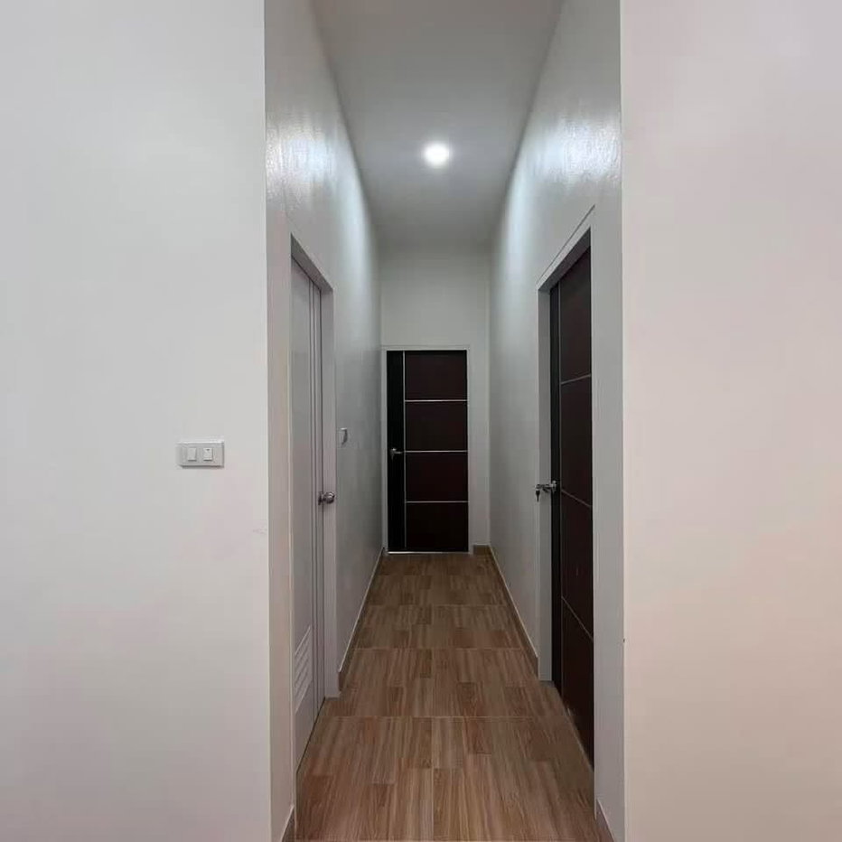 รูป ขายบ้าน 2 ชั้น 3 ห้องนอน 2 ห้องน้ำ ทำเลดี ตรงข้ามโรบินสัน (ราคาเพียง 2.95 ล้าน) - รูปที่ 12/20