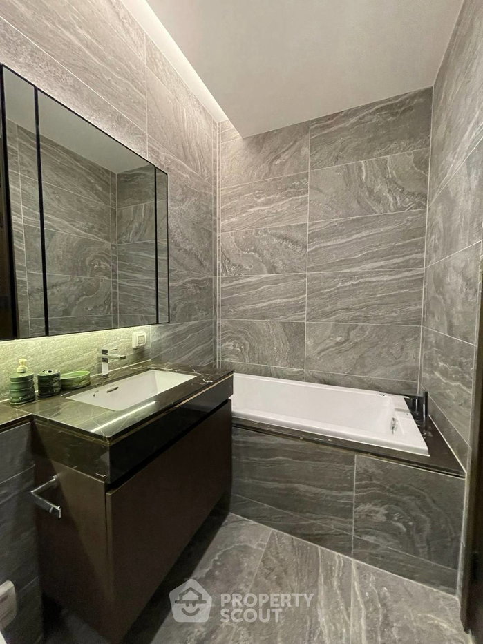 picture 34th-Floor 1-BR At The Esse Sukhumvit 36 Near BTS Thong Lor (ID 3304331) - 5/12