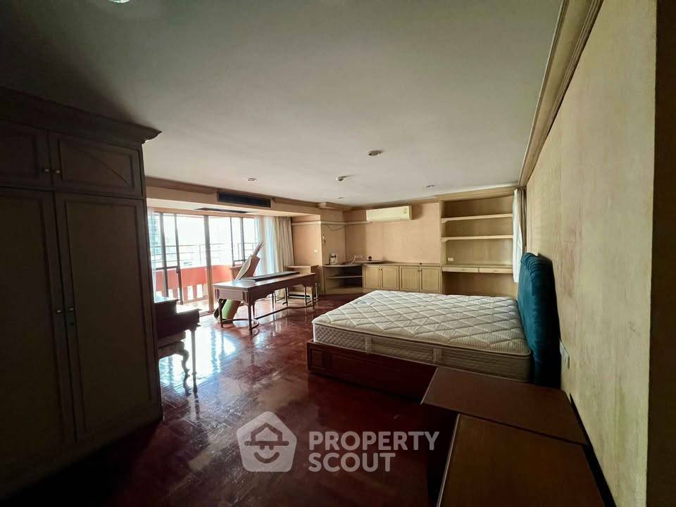 picture 305 Sqm 3-BR At Windsor Tower Condominium Near BTS Asoke (ID 3303128) - 10/16