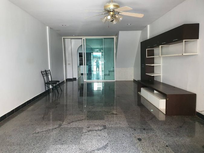 2-bed townhouse for rent, 100 sqm, 18 sq wah, Baan Sena villa Khubon