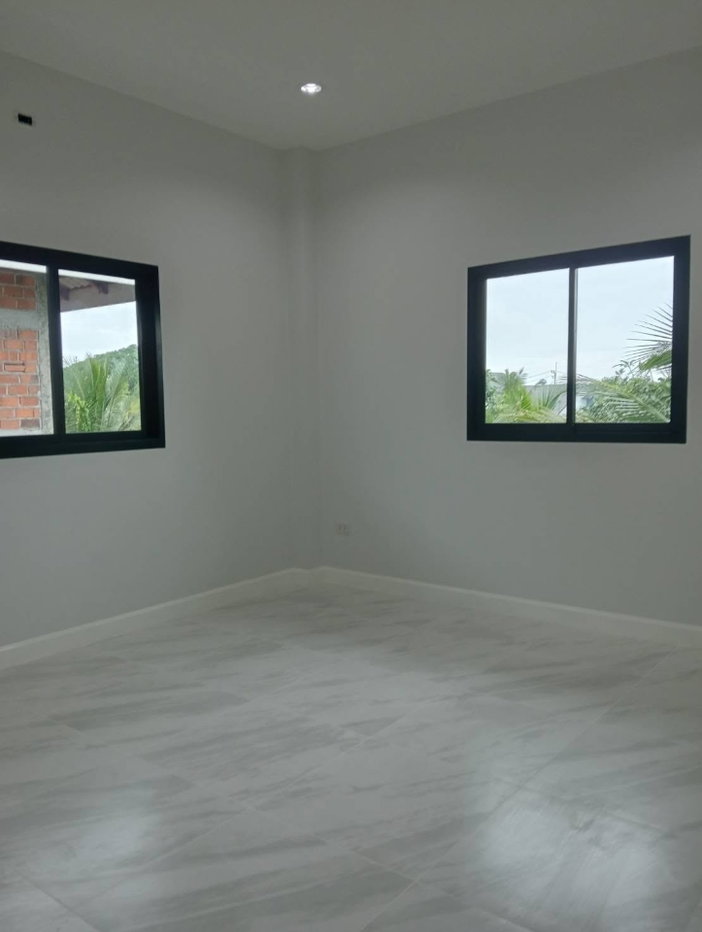 รูป ขาย บ้านสร้างใหม่ สไตล์โมเดิร์นคอนเทมโพรารี่, ใกล้วัดท่าเกวียน 500 ม. - รูปที่ 7/9