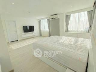 picture Pet-Friendly 2-BR Silom Condominium 100m From BTS Sala Daeng (ID 3303906) - 6/18