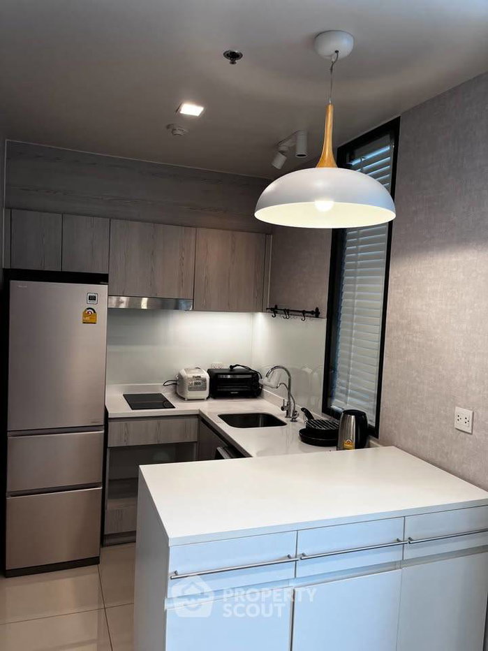 picture 1-BR Life One Wireless Near BTS Phloen Chit (ID 3303133) - 3/6