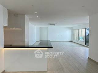 picture Pet-Friendly 2-BR Silom Condominium 100m From BTS Sala Daeng (ID 3303906) - 16/18