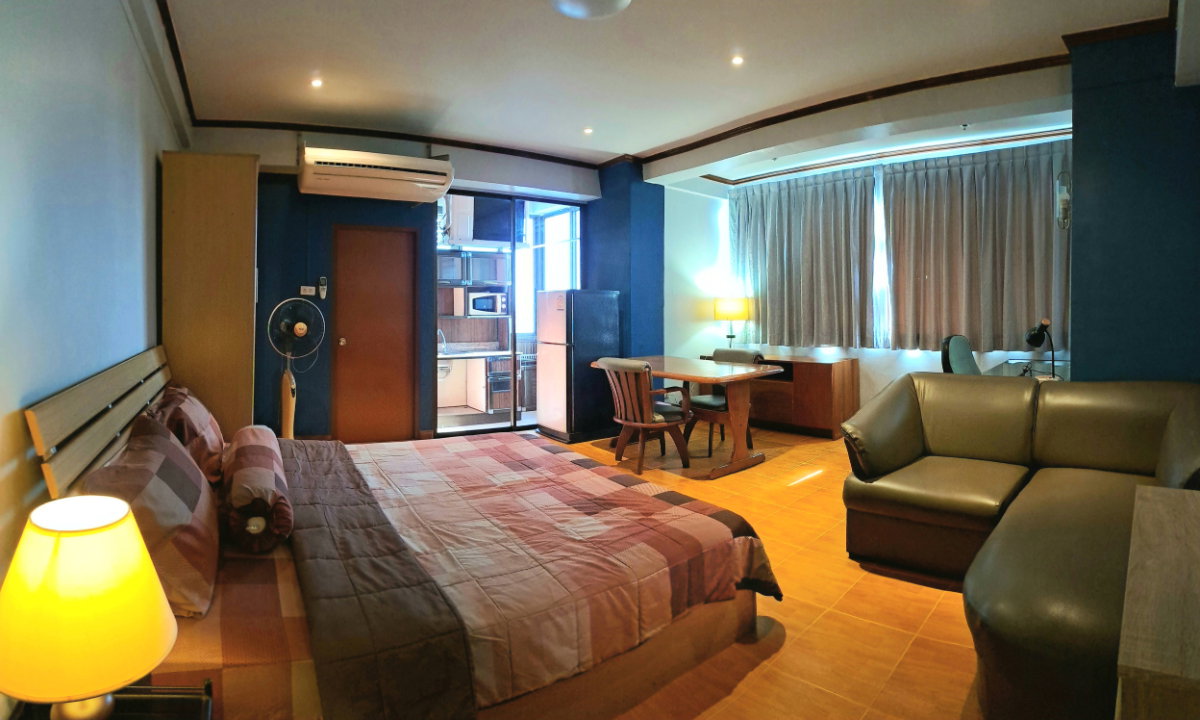 picture Condominium for rent near 3 MRT - 1/18