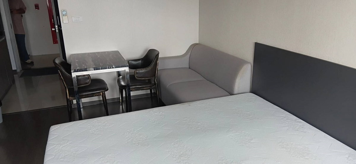 picture **Available Now! High Floor 32nd Studio with Open City View | IDEO Phaholyothin-Chatujak - 1 Min to BTS** - 3/8