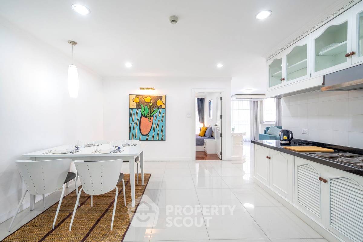 picture Spacious 2-BR 138 Sqm At Supalai Place Sukhumvit 39, BTS Phrom Phong (ID 995097) - 27/30