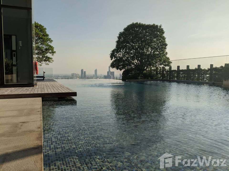 picture THE BEST LOCATION ON SATHORN : Luxury Condominium 1994776 - 4/14
