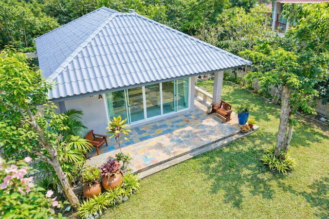 รูป ถนนสุขุมวิท 100ม.ทะเลบางพระ 190 ม. ศรีราชา บ้านเดี่ยว  150 ตร.ว.300 ตร.ม.3 นอน 2 น้ำ เซ็นทรัล ศรีราชา 3.2กม. - รูปที่ 1/8