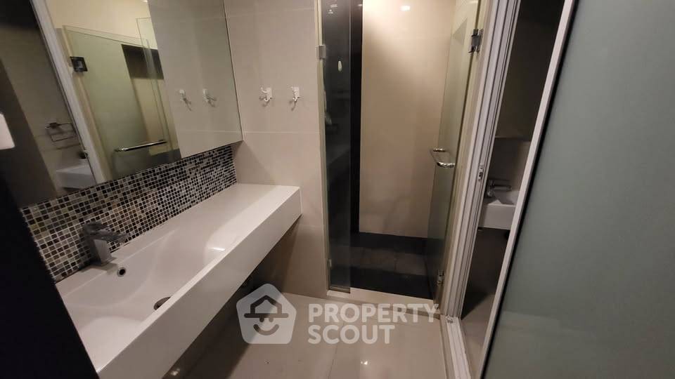 picture 1-BR Condo at Rhythm Sukhumvit 44/1 near BTS Phra Khanong (ID 3210445) - 18/19