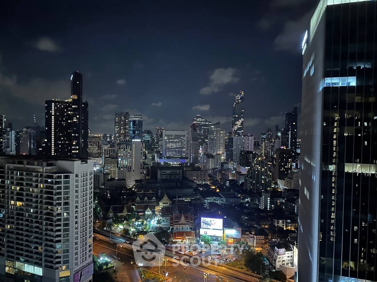 picture 2-BR Condo at Triple Y Residence Samyan near MRT Sam Yan (ID 3304579) - 2/7