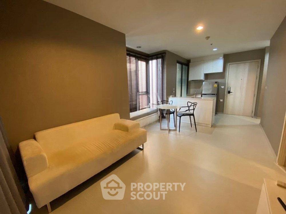 picture 200m To BTS Ekkamai | 1-BR Rhythm Sukhumvit 42 (ID 2950080) - 3/8