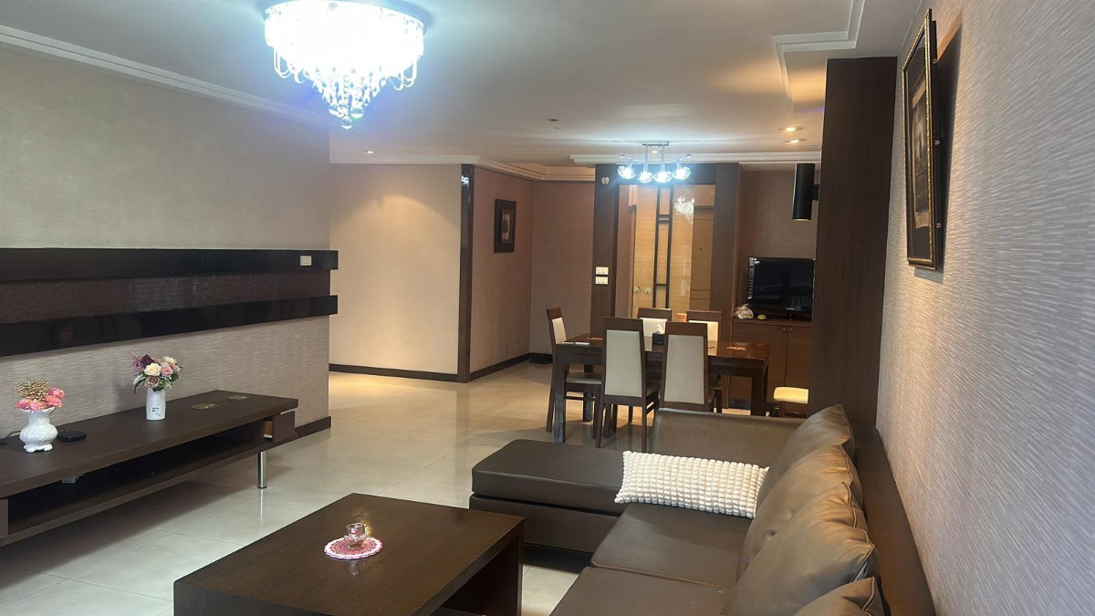 รูป Spacious 3 Bedroom Condo available! - รูปที่ 2/8