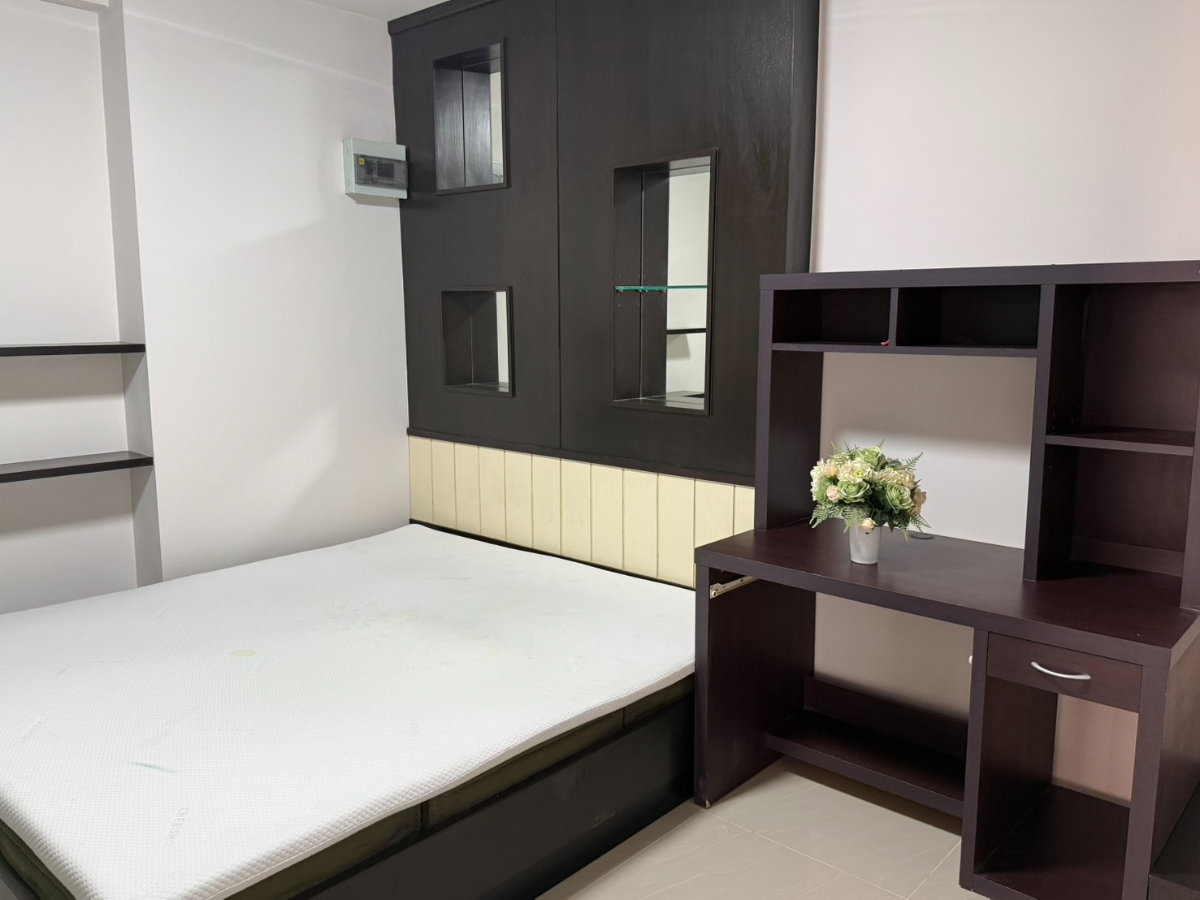 💥รหัส BIBS020007R💥 📢📢For Rent Baan Ingrak (3 Bed 74 ตร.ม/15000) ชั้น 2 หลังสำนักงานเขตบางซื่อ สนใจ Line ID: @atfirm