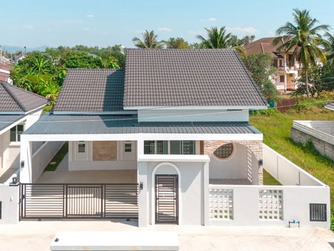 Brand new House for  Sale !, .Near Tharau market  800m.