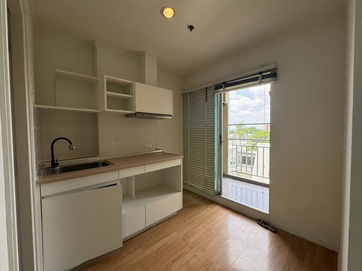 รูป ขายด่วน Lumpini Ville Lasalle-Barring ตึก B ชั้น 5 ห้องมุม วิวโล่ง 1,150,000 บาท - รูปที่ 3/6