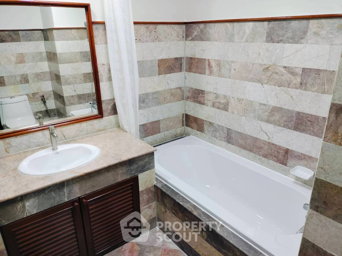 picture 18th-Floor 1-BR Sukhumvit Suite Near BTS Nana (ID 3304469) - 10/11
