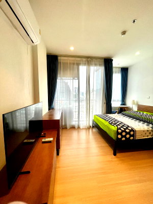 Condos for rent : Maru Ekkamai 2 Pets Friendly condo with special pets park 