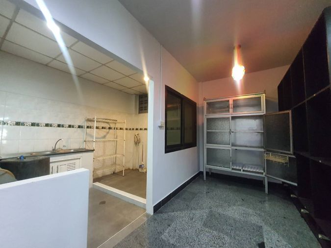 2-bed townhouse for rent, 100 sqm, 18 sq wah, Baan Sena villa Khubon