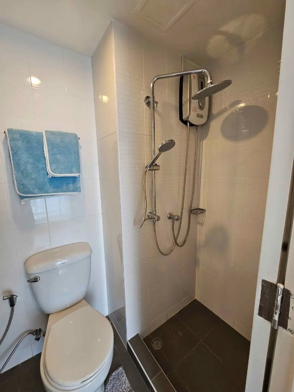 picture 🔥 Renovated Corner Unit – High Floor, Open View, - 10/11