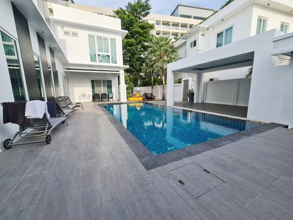 picture Luxury Private Pool Villa 💗 For Sale - 4/27
