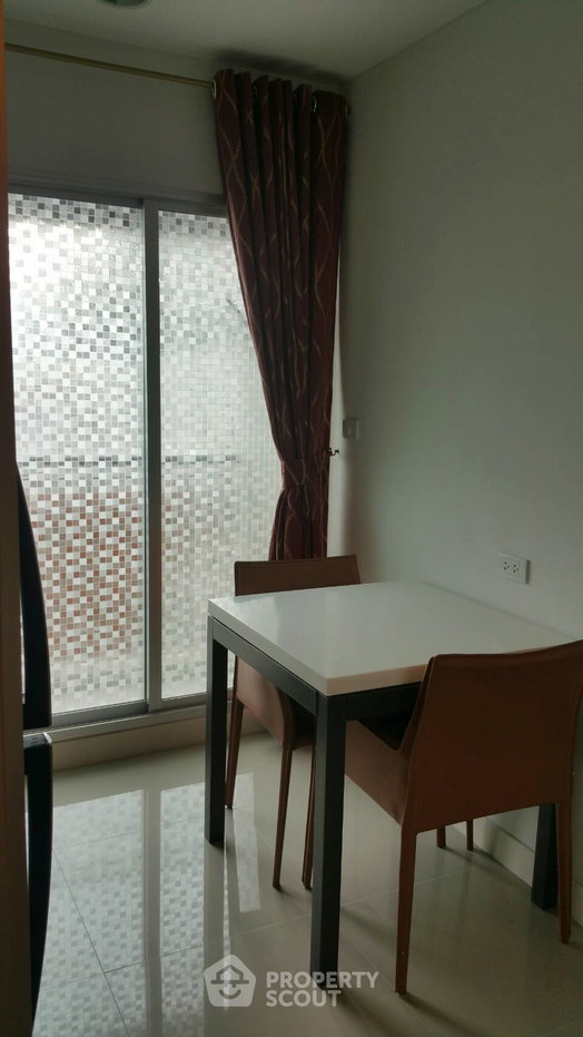 picture 200m To BTS Saint Louis | 1-BR Centric Sathorn-St. Louis (ID 589935) - 3/7