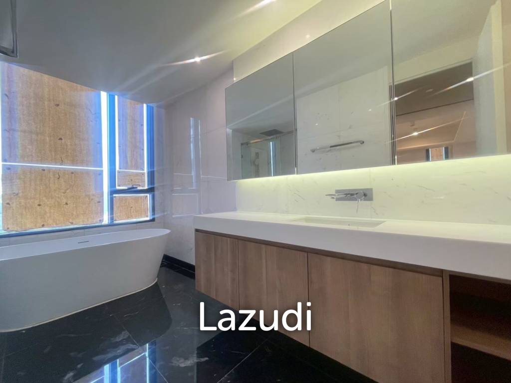 picture MUNIQ Sukhumvit 23 127.11 sqm Duplex Condo in Bangkok - 11/14